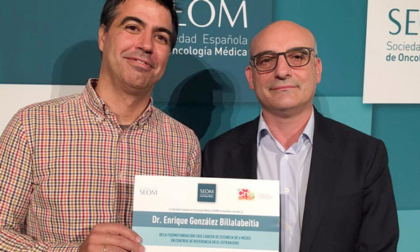 Dr. Enrique González Billalabeitia, ganador de una de las becas 2016