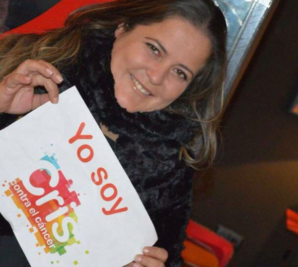 Eva Torres Taxista y apoya la lucha contra el cáncer